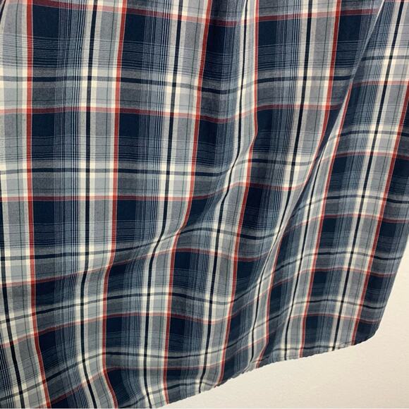 The North Face Plaid Short Sleeve Button Shirt - Picture 11 of 15